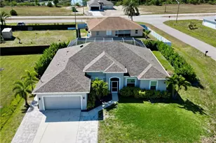 818 NE 38th St, Cape Coral, FL 33909 - Photo 1