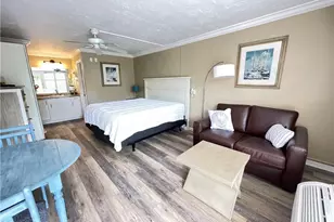 2555 Tamiami Trl N, Naples, FL 34103 - Photo 1