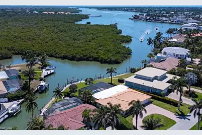 2111 Sheepshead Dr, Naples, FL 34102 - Photo 1