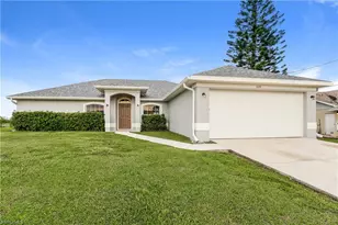 1119 NE 5th Ave, Cape Coral, FL 33909 - Photo 1