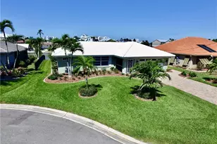 28 Bayview Blvd, Fort Myers Beach, FL 33931 - Photo 1