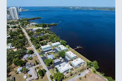 3225 E Riverside Dr #26B, Fort Myers, FL 33916 - Photo 1