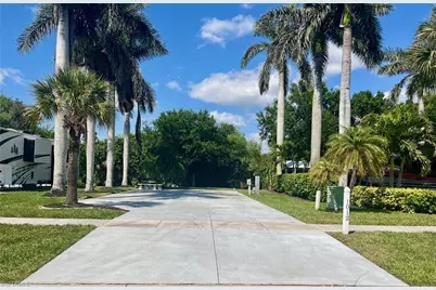 1012 Diamond Lake Cir S, Naples, FL 34114 - Photo 1