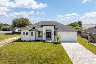 129 NW 27th Pl, Cape Coral, FL 33993 - Photo 1