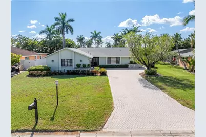 5240 Fairfield Dr, Fort Myers, FL 33919 - Photo 1
