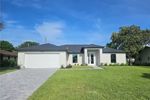 27584 Playa Del Rey Ln, Bonita Springs, FL 34135 - Photo 1