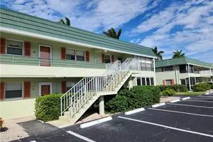 300 Valley Stream Dr, Naples, FL 34113 - Photo 1