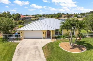 2102 NE 2nd St, Cape Coral, FL 33909 - Photo 1