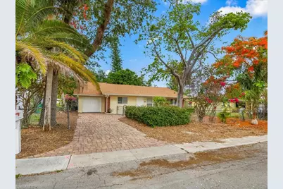 1320 Barbizon Ln, Naples, FL 34104 - Photo 1