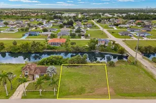 2723 NE 5th Pl, Cape Coral, FL 33909 - Photo 1