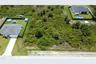 933 Norton Ave S, Lehigh Acres, FL 33974 - Photo 1