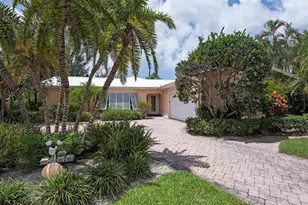 1486 13th Ave N, Naples, FL 34102 - Photo 1