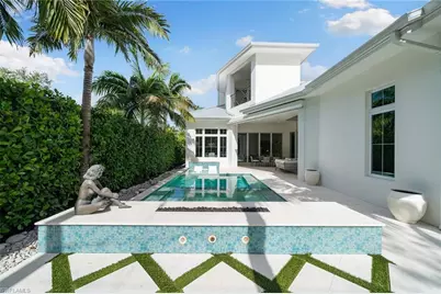 150 6th St N, Naples, FL 34102 - Photo 1
