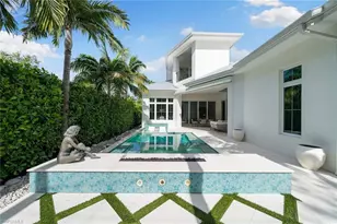 150 6th St N, Naples, FL 34102 - Photo 1
