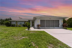 928 SE 5th Pl, Cape Coral, FL 33990 - Photo 1