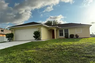 2732 NE 7th Pl, Cape Coral, FL 33909 - Photo 1