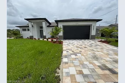 814 Floyd Ave S, Lehigh Acres, FL 33976 - Photo 1