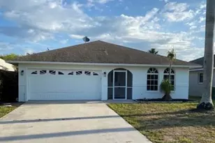 761 93rd Ave N, Naples, FL 34108 - Photo 1