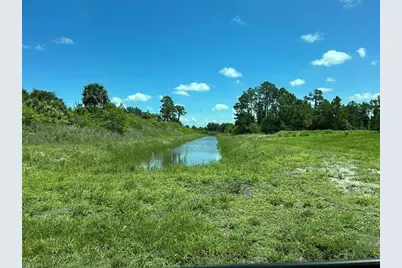 528 Brue Ave S, Lehigh Acres, FL 33974 - Photo 1