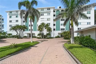 2011 Gulf Shore Blvd N, Naples, FL 34102 - Photo 1