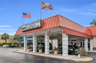 2555 9th St N, Naples, FL 34103 - Photo 1