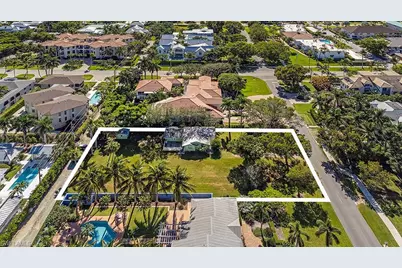 955 6th St S, Naples, FL 34102 - Photo 1