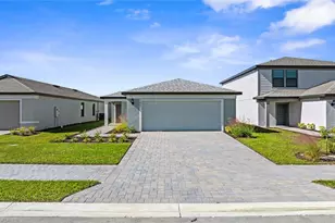 1026 Caloosa Breeze Dr, Labelle, FL 33935 - Photo 1