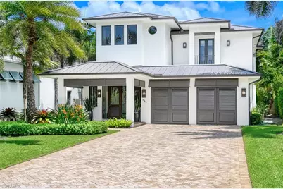 565 Fairway Ter, Naples, FL 34103 - Photo 1