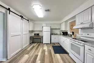 649 93rd Ave N, Naples, FL 34108 - Photo 1