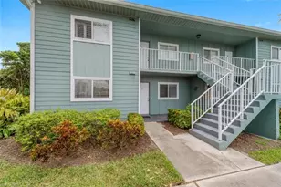 134 Cypress Way E, Naples, FL 34110 - Photo 1