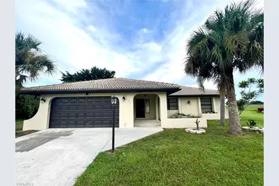 834 Gardenside Ct, Lehigh Acres, FL 33936 - Photo 1