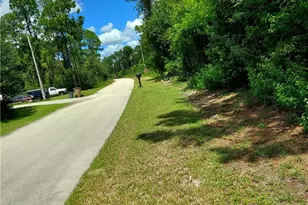 522 Summit Ave S, Lehigh Acres, FL 33974 - Photo 1