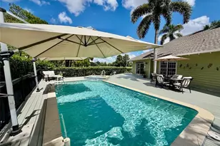 28 Golf Cottage Dr, Naples, FL 34105 - Photo 1