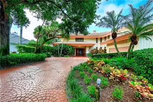 724 Bay Tree Ct, Naples, FL 34108 - Photo 1