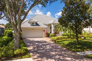 215 Monterey Dr, Naples, FL 34119 - Photo 1