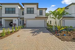 27889 Radiant Ct, Bonita Springs, FL 34135 - Photo 1