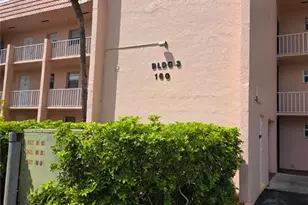 160 Turtle Lake Ct, Naples, FL 34105 - Photo 1