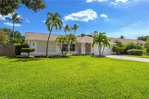 10381 Regent Cir, Naples, FL 34109 - Photo 1