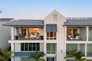 201 8th St, Naples, FL 34102 - Photo 1