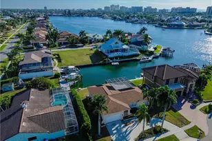 1041 Cara Ct, Marco Island, FL 34145 - Photo 1