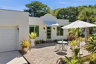 1212 10th Ave N, Naples, FL 34102 - Photo 1