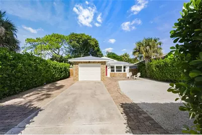 809 101st Ave N, Naples, FL 34108 - Photo 1