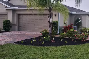 10709 Crossback Ln, Lehigh Acres, FL 33936 - Photo 1