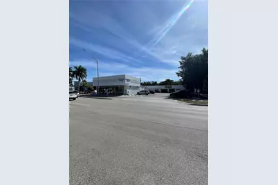 850 Seagate Dr, Naples, FL 34103 - Photo 1
