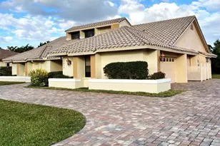 28432 Las Palmas Cir, Bonita Springs, FL 34135 - Photo 1