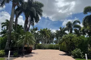 4484 Southern Breeze Dr, Naples, FL 34114 - Photo 1