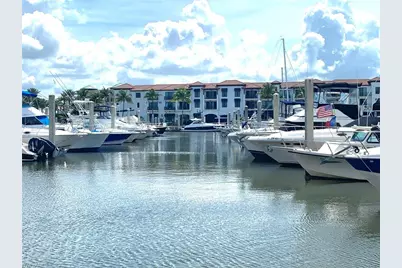 801 River Point Dr, Naples, FL 34102 - Photo 1