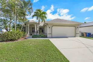 2082 E Tobago Cir, Fort Myers, FL 33905 - Photo 2