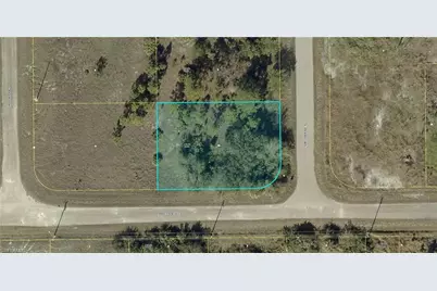 652 Sunflower Ave S, Lehigh Acres, FL 33974 - Photo 1