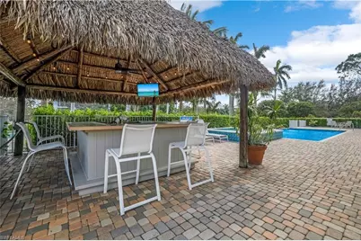 863 9th Ave S #202, Naples, FL 34102 - Photo 1